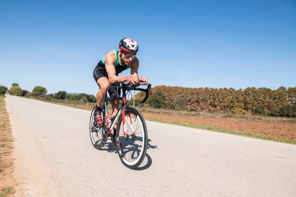 Summer Cycling Hydration: Why Your Bottle-Per-Hour Rule Breaks Down Above 30°C